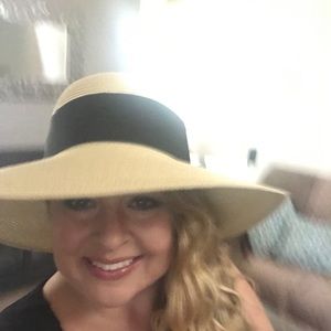 Meet your Posher, Nikki